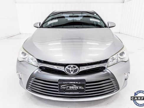Used 2017 Toyota Camry LE image 11