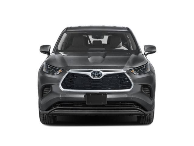 Used 2024 Toyota Highlander XLE FWD image 4