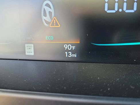 New 2025 Hyundai Elantra Blue image 23