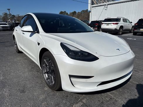 Used 2021 Tesla Model 3 Long Range image 2