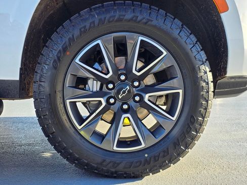 Used 2022 Chevrolet Tahoe Z71 w/ Luxury Package image 9