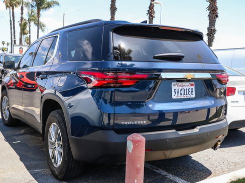 Used 2023 Chevrolet Traverse LT FWD image 5