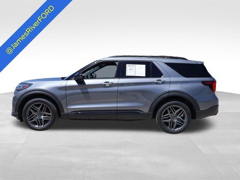 Certified 2025 Ford Explorer ST-Line w/ ST-Line Street Pack AWD/4WD image 2