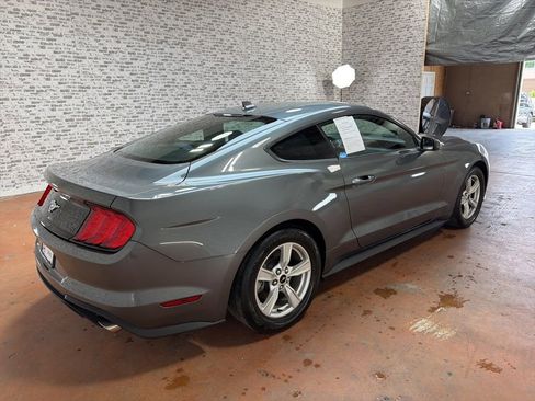 Used 2022 Ford Mustang Coupe RWD image 7
