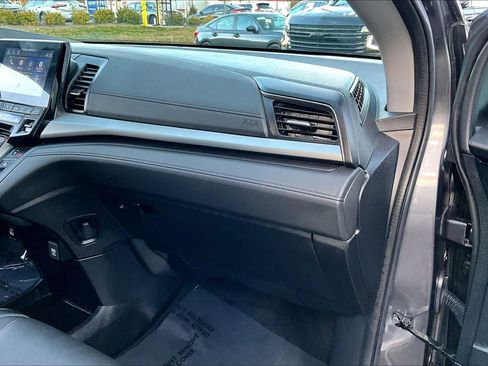 Used 2024 Honda Odyssey EX-L image 18
