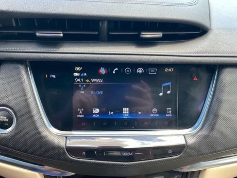 Used 2019 Cadillac XT5 AWD image 22