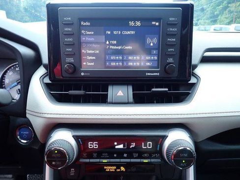 Certified 2021 Toyota RAV4 XLE w/ Convenience Package AWD/4WD image 28