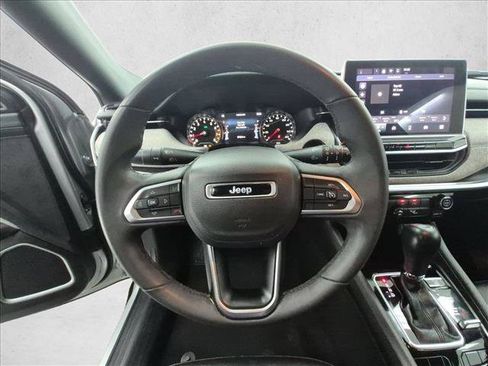Used 2024 Jeep Compass Latitude AWD/4WD image 28