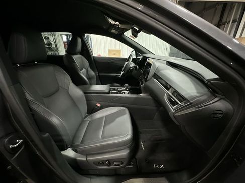Used 2025 Lexus RX 350 FWD w/ Technology Package image 29