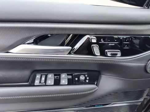 New 2026 Jeep Grand Wagoneer Summit w/ Premium Group III image 13