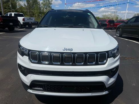 Used 2022 Jeep Compass Limited w/ Sun and Sound Group AWD/4WD image 3