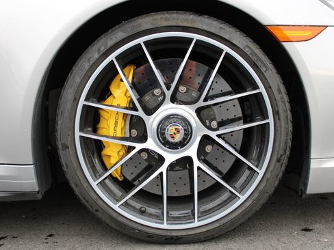 Used 2018 Porsche 911 Turbo S image 29