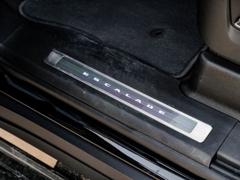 Used 2023 Cadillac Escalade V image 37