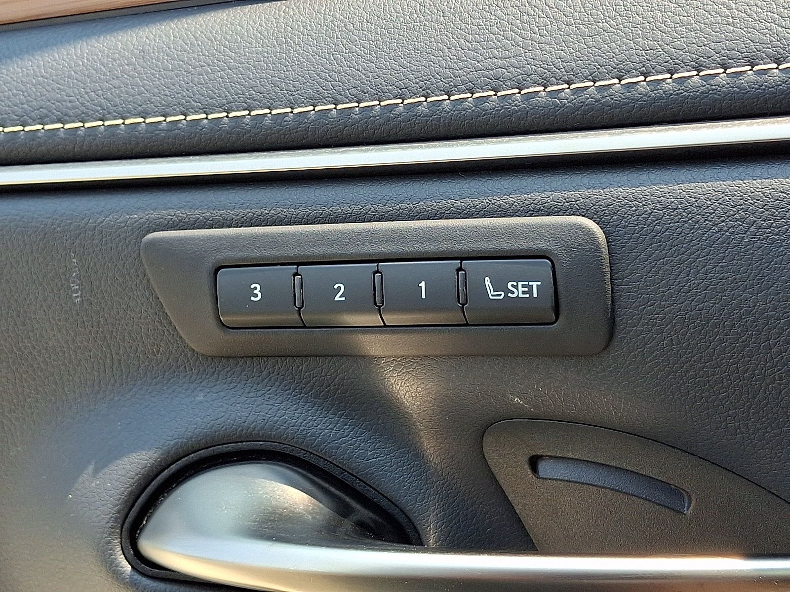 Used 2023 Lexus ES 250 w/ Premium Package AWD/4WD image 26