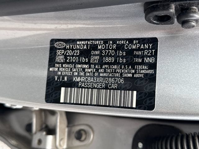 Used 2024 Hyundai Venue SEL FWD image 25