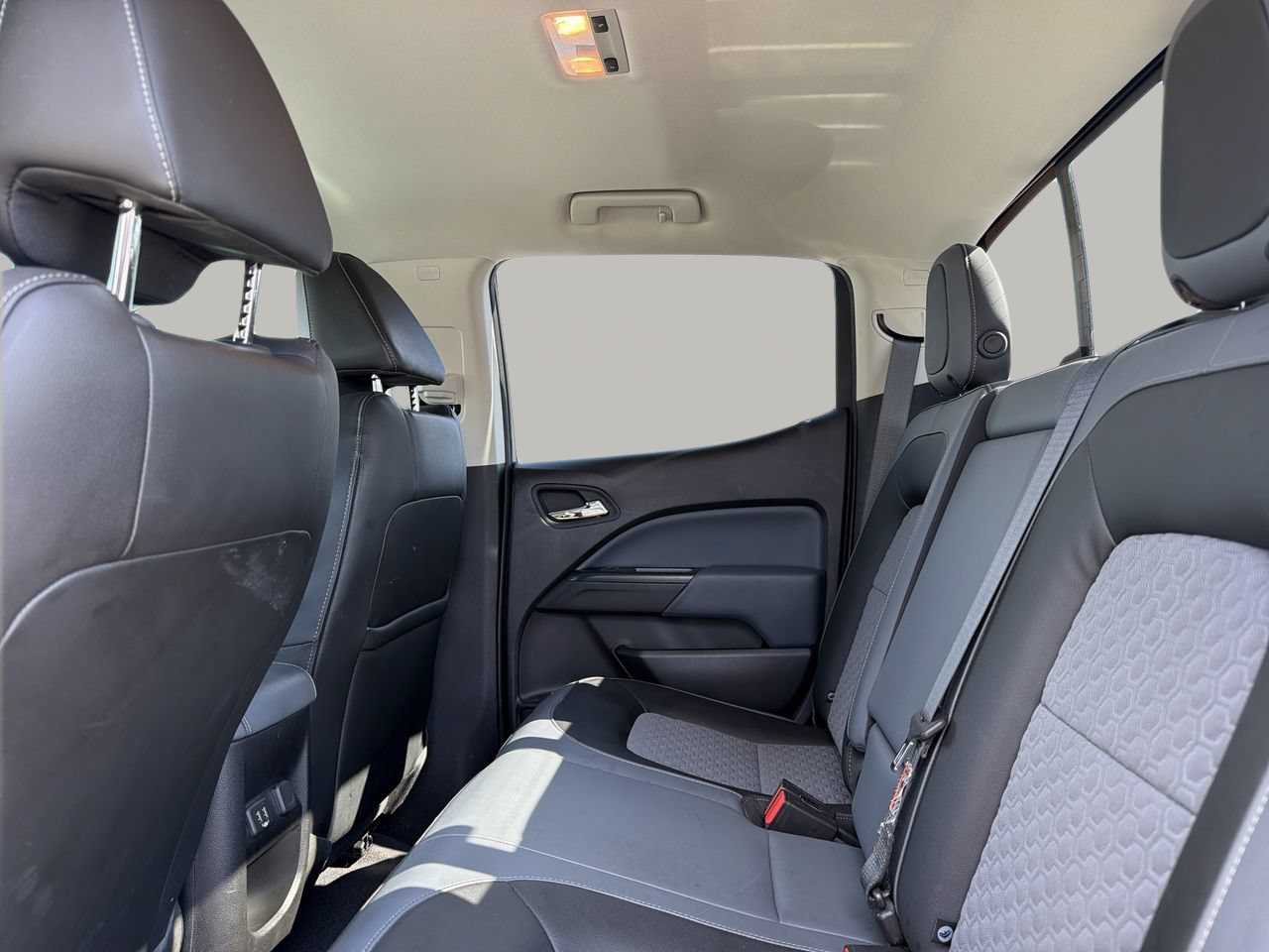 Used 2019 Chevrolet Colorado Z71 RWD image 16
