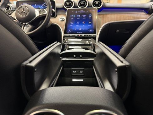 Used 2024 Mercedes-Benz C 300 Sedan image 15