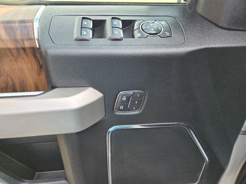 Used 2019 Ford F150 Lariat w/ Equipment Group 502A Luxury image 7