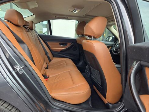 Used 2013 BMW 335i xDrive Sedan w/ Premium Pkg image 11