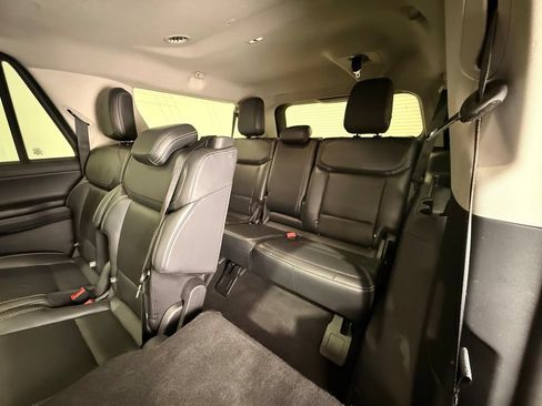 Used 2025 Ford Expedition Max Platinum AWD/4WD image 20