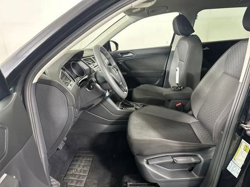 Used 2021 Volkswagen Tiguan S image 11