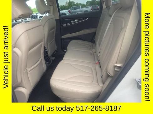 Used 2022 Lincoln Nautilus Reserve AWD/4WD image 5
