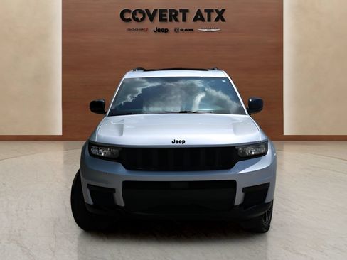 Used 2022 Jeep Grand Cherokee L Laredo AWD/4WD image 8