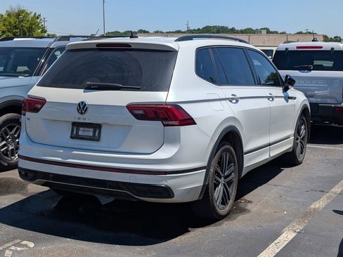 Used 2022 Volkswagen Tiguan SE R-Line FWD image 3