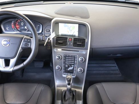 Used 2016 Volvo XC60 T5 Platinum FWD image 17