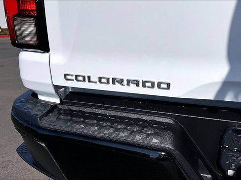 Used 2024 Chevrolet Colorado W/T AWD/4WD image 28
