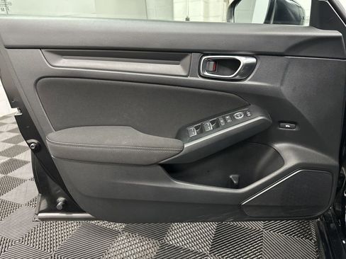 Used 2025 Honda Civic Sport image 17