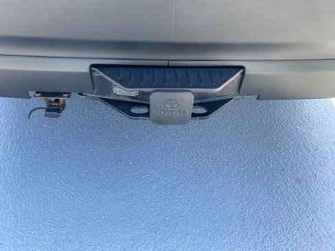 Used 2019 Toyota Highlander SE AWD/4WD image 8