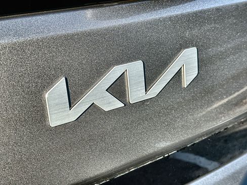 Used 2022 Kia Soul LX w/ Technology Package image 16