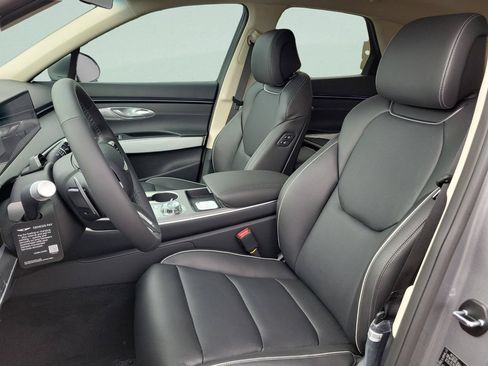 New 2026 Genesis GV70 2.5T Advanced AWD/4WD image 25