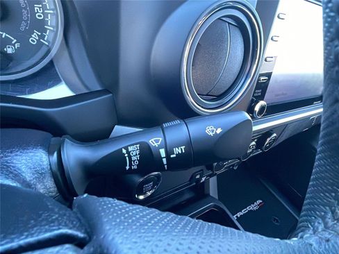 Used 2023 Toyota Tacoma TRD Sport image 26