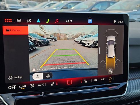 New 2026 Volkswagen GTI SE image 9