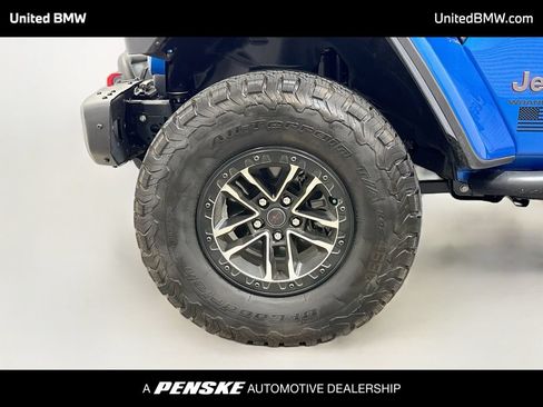 Used 2025 Jeep Wrangler Unlimited Rubicon AWD/4WD image 9