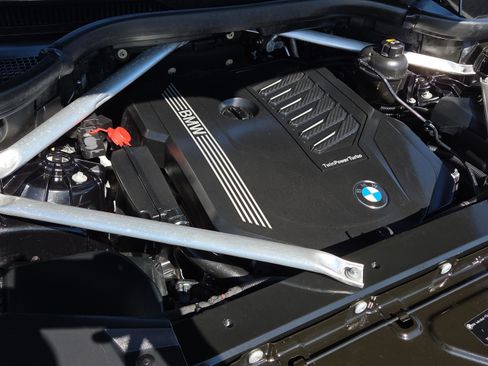 Used 2020 BMW X6 sDrive40i w/ M Sport Package image 23