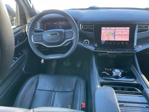 Used 2024 Jeep Wagoneer Series II AWD/4WD image 9