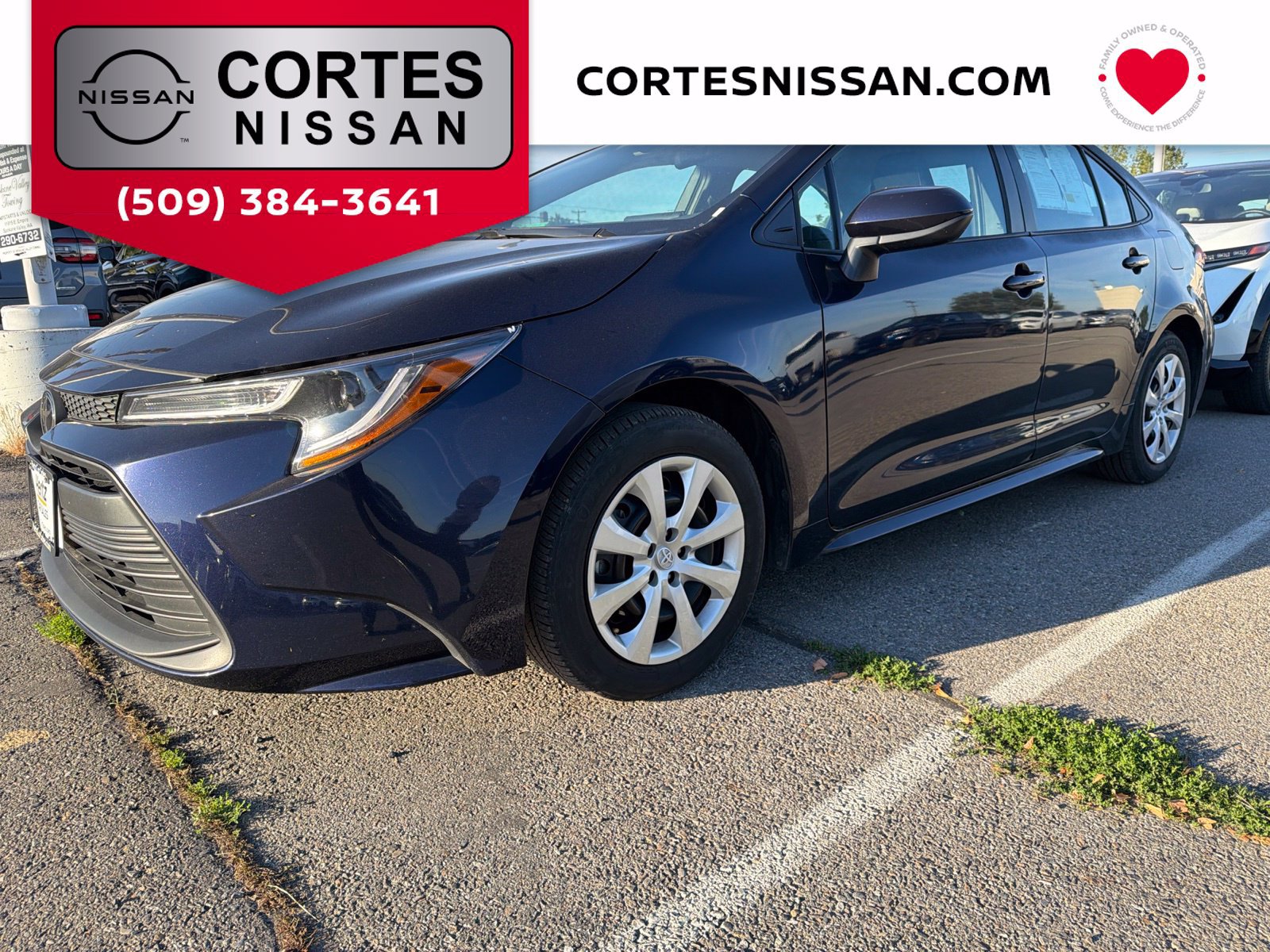 Used 2025 Toyota Corolla LE FWD image 1
