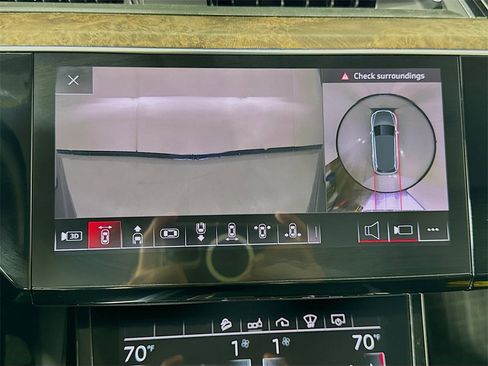 Used 2019 Audi e-tron Prestige w/ Prestige Package image 42