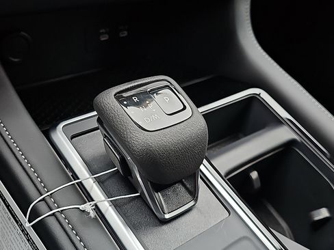 New 2026 Nissan Pathfinder SV image 10