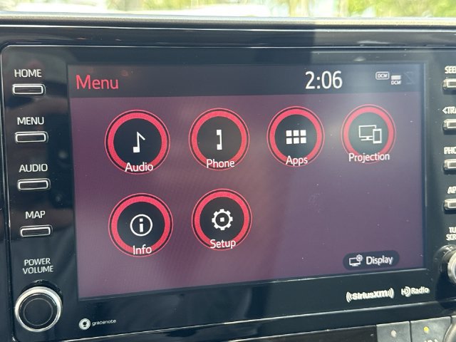 Used 2022 Toyota Highlander XLE FWD image 18