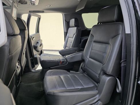 Used 2017 GMC Yukon XL Denali w/ Open Road Package AWD/4WD image 25