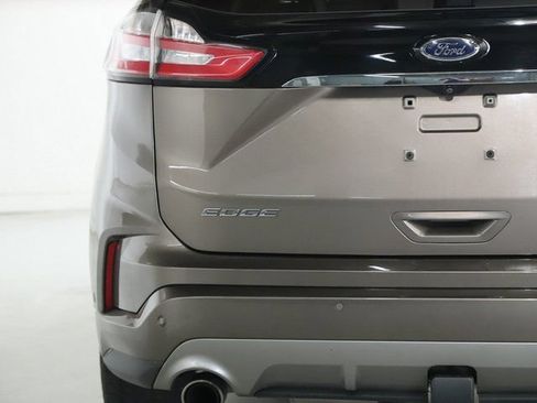 Used 2019 Ford Edge Titanium w/ Equipment Group 301A AWD/4WD image 45