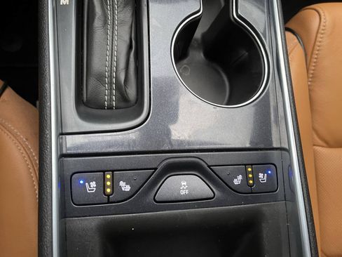 Used 2016 Chevrolet Impala LTZ w/ Enhanced Convenience Package FWD image 29
