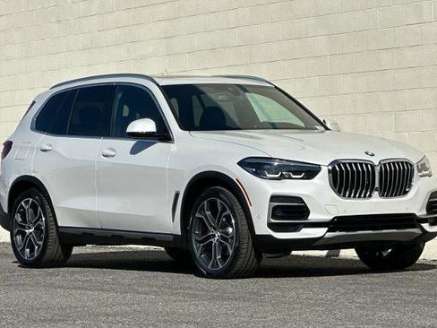 Used 2023 BMW X5 xDrive40i w/ Premium Package AWD/4WD image 2