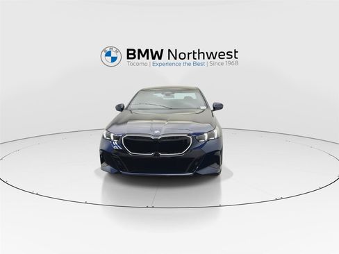 New 2026 BMW 540i xDrive w/ Executive Package image 8