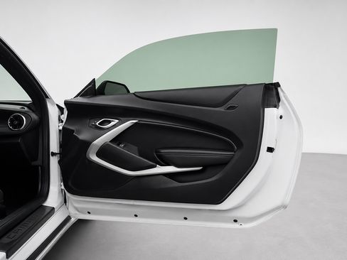 Used 2022 Chevrolet Camaro SS RWD image 13