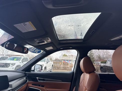 Used 2023 Kia Telluride SX X-Line image 37